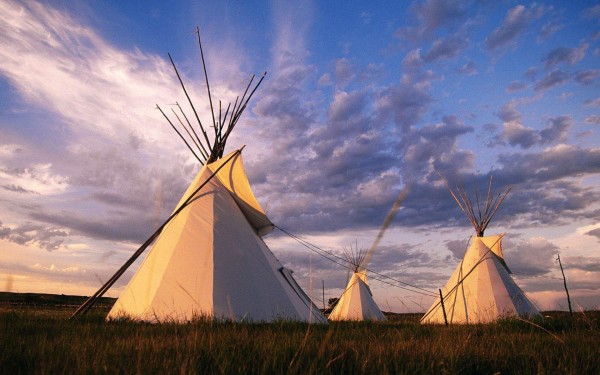 sioux-teepee-at-sunset-south-dakota_1680x10501